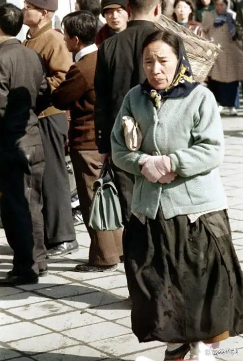 老照片:70年代初韩国首尔的彩色照片