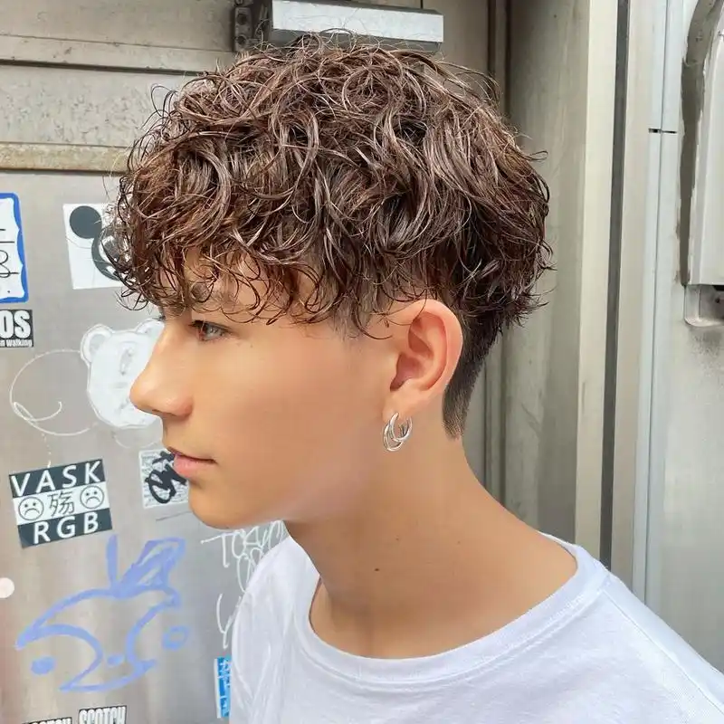 新款男士发型16款,时尚有型真帅气,越剪越精神