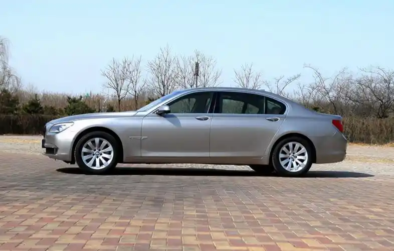 宝马7系多少钱一辆(宝马745价格2022款报价)