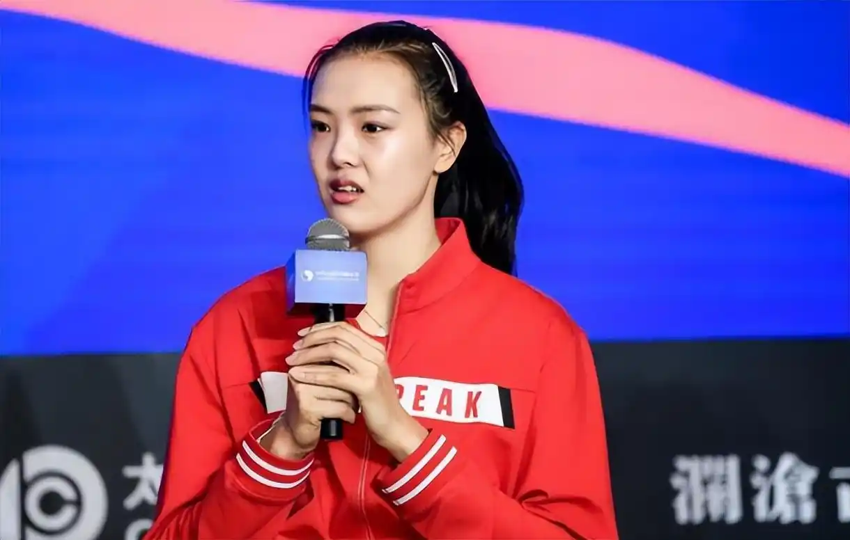 祝福!42岁奥运冠军刘亚男宣布离开排球,女排黄金一代的全能副攻