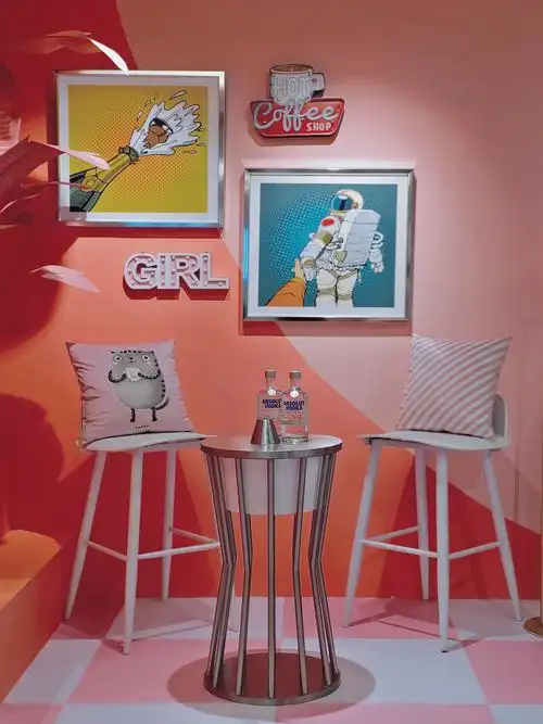 《网红打卡店设计专家系列》,创意空间设计/软装设计/灯光设计 /人物