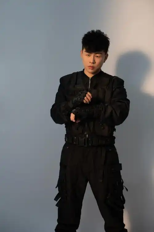 胡彦斌##胡彦斌现场观战欧洲杯决赛