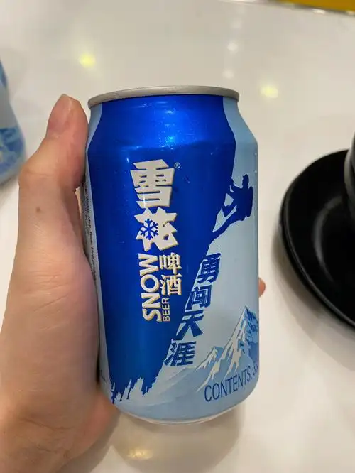 唔知系牛还系瘦肉,真的很难入口,两个姐妹pk了7罐雪花啤酒,哈哈,有点