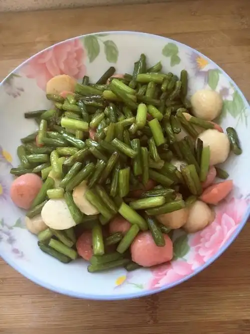 蒜苔小丸子的做法,蒜苔小丸子怎么做好吃,蒜苔