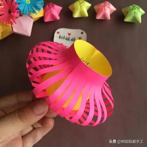 教大家制作一款简单漂亮的灯笼,手工diy图解教程)-生活知识库-动动脑