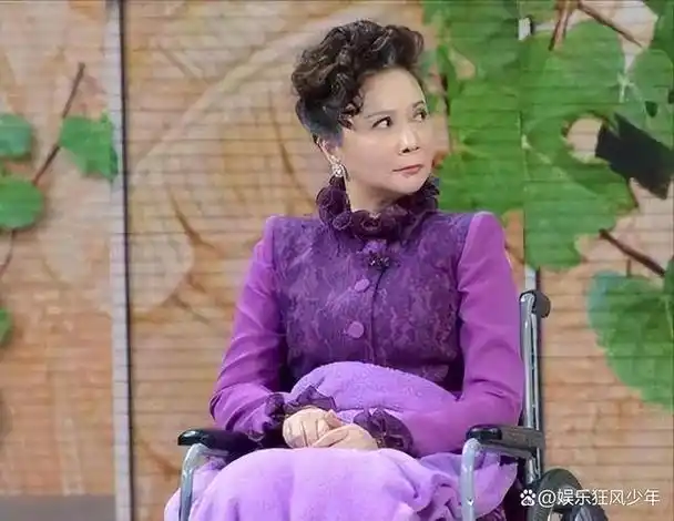 宋丹丹,作为老一辈的代表,年轻时也曾是一朵绝美的花朵.