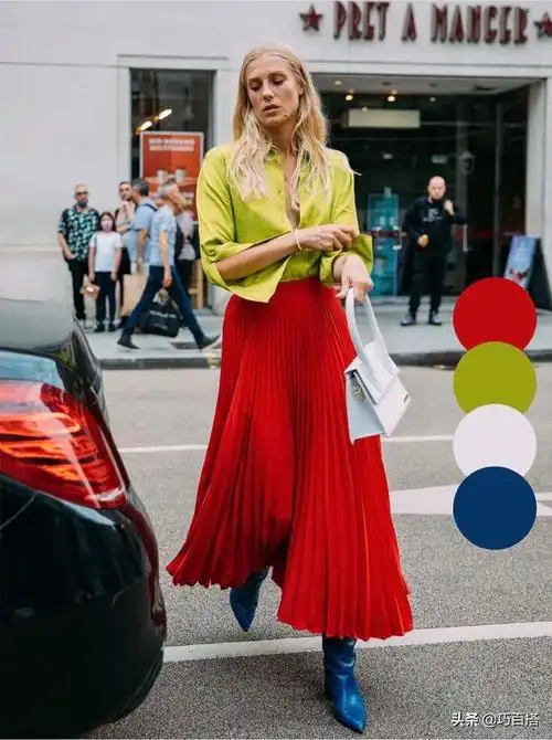 色系搭配技巧服装知识(穿搭颜色搭配表及效果图片)(13)