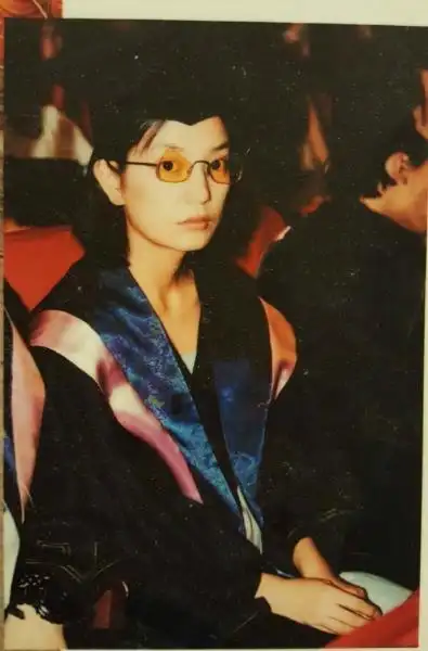 赵薇学生时期照片曝光,对比现在竟变成这样!_凤凰网娱乐_凤凰网