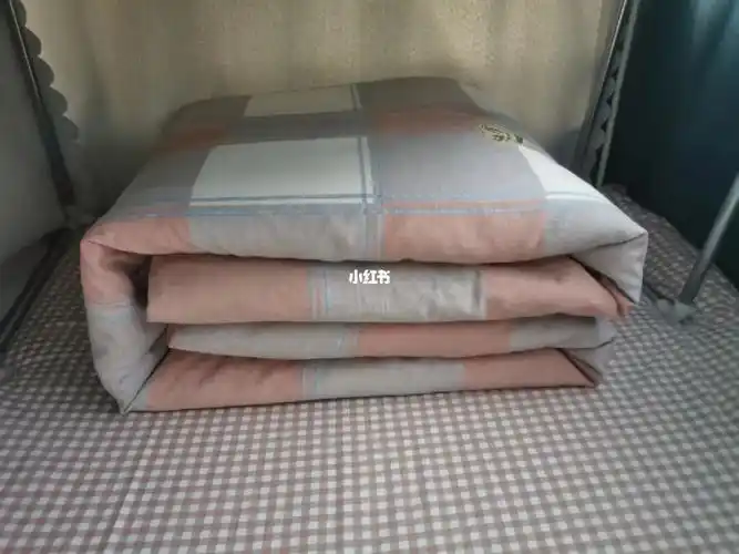 女大学生重新叠被子day12