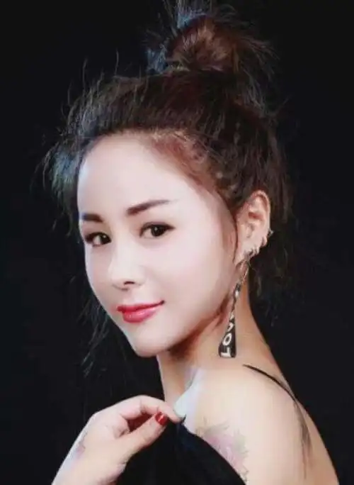 快手花姐的个人资料揭秘 快手上的花姐的老公是谁