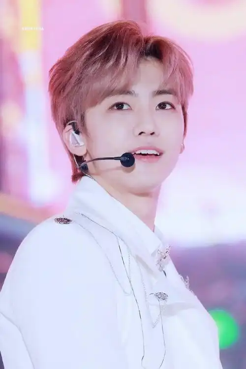 明星nct罗渽民赞评论更多