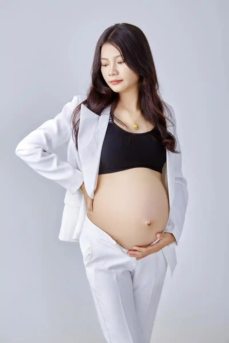 孕妇照团购299,老公免费入镜.孕妇照提供2套服装拍摄,包含 - 抖音