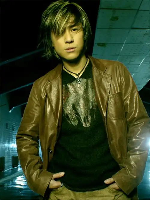 49岁解晓东结婚25年妻子依旧神秘儿子牛牛20岁超帅