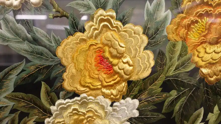 走进粤绣清华大学雪花秀非遗保护基金团队赴广东考察粤绣技艺