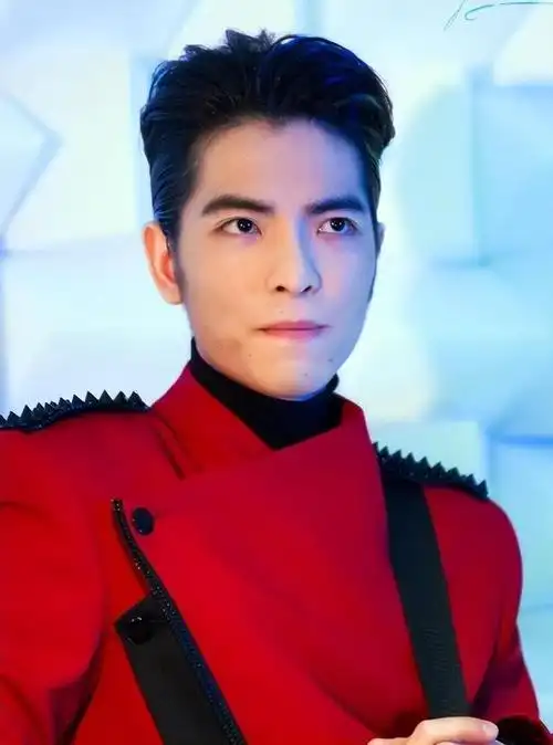 歌手萧敬腾发文:"我,萧敬腾!生于台北万发"表示已站明立