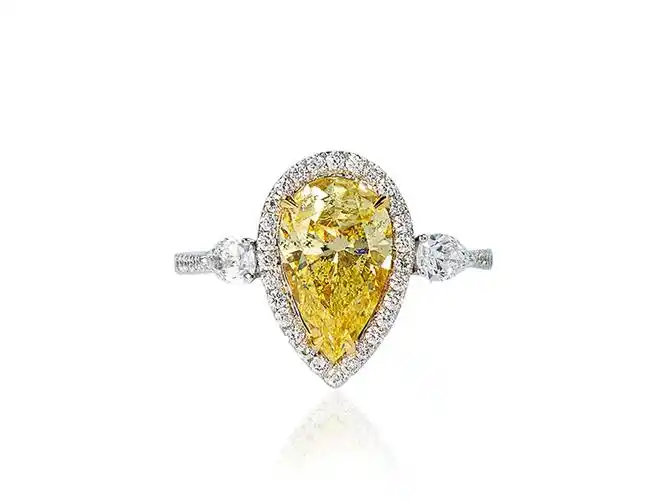 2.18克拉 fancy yellow 天然水滴形切割黄钻配钻石戒指