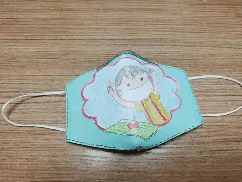 "我为口罩添色彩"手绘"口罩"——三五班自制彩色抗疫口罩,为抗疫加油