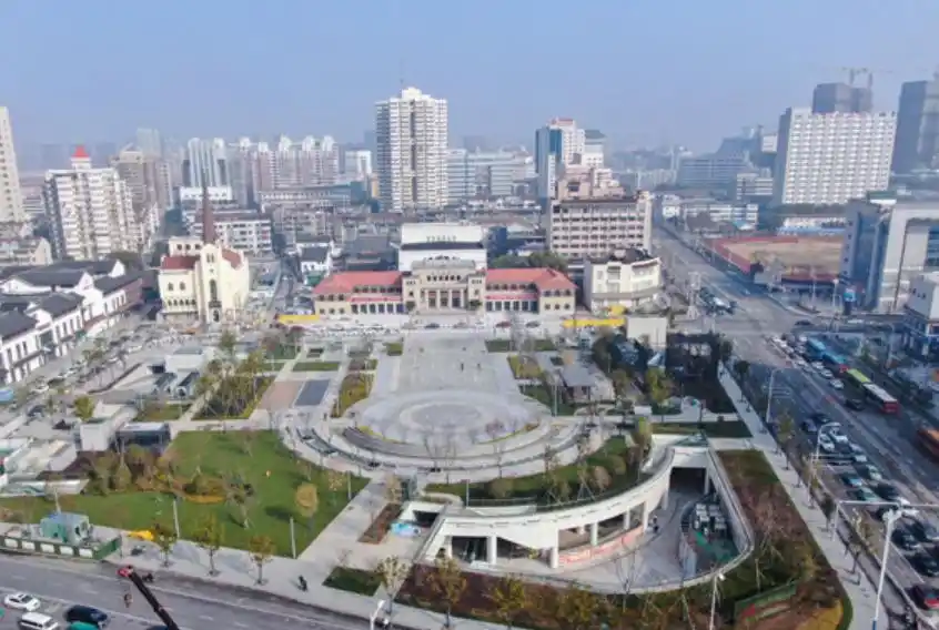 常州和平路文化宫广场大屏广告投放价值,常州户外大屏广告业务