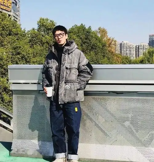 一位30岁小伙的穿搭日常,好精致一男的