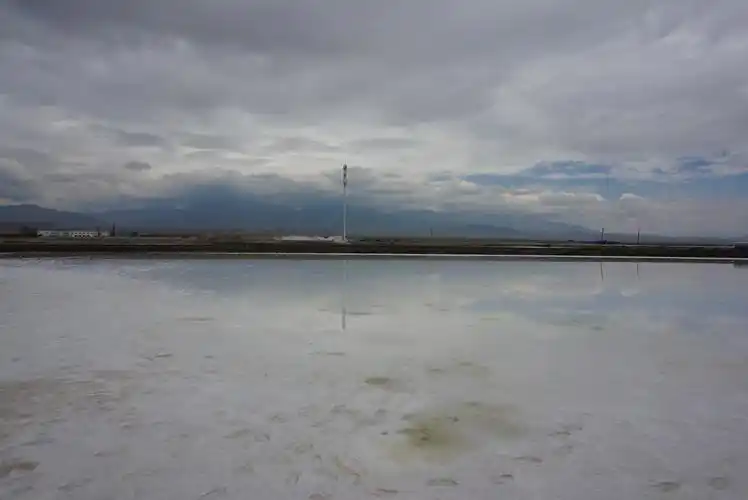 传说中的「天空之镜」(乌尤尼盐沼)真的像照片那么美吗?