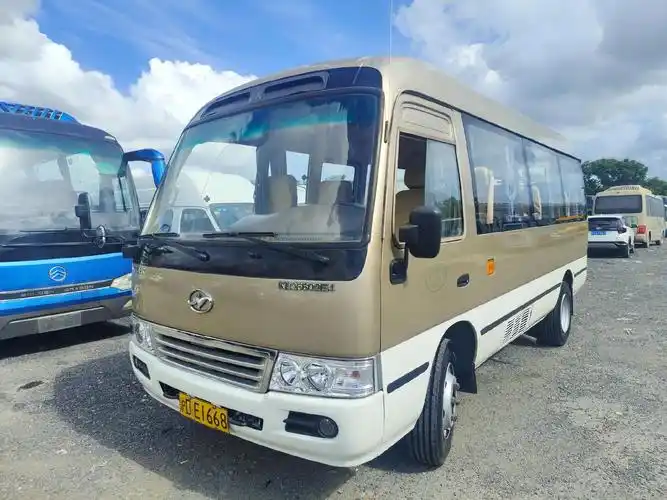 14年非营运金龙18座精品车况.10万公里.全新轮胎.玉柴1 - 抖音