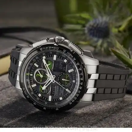 是空中之鹰系列2016年款,为由曾获nascar年度总冠军的马特·肯瑟斯(ma