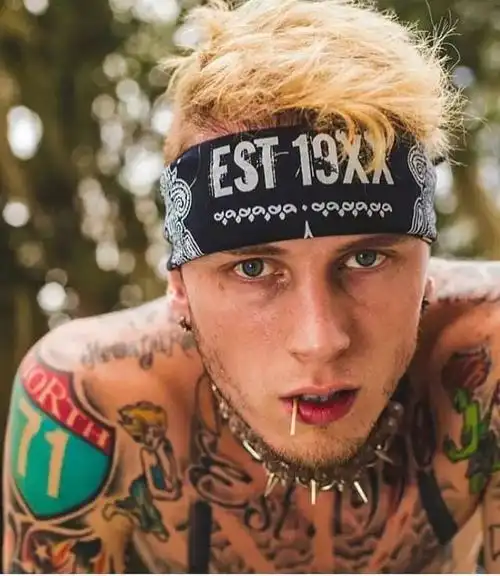 凶神恶煞的rapper们,会在身上纹些啥!_纹身