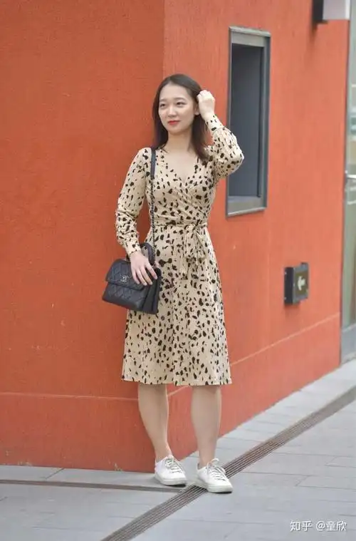 作为一个腰细腿粗的女生什么感觉?