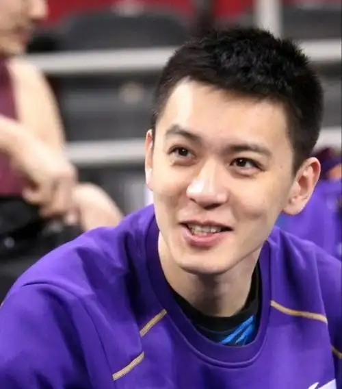 杨鸣图片("体坛第一帅哥"?我承认我心动了)