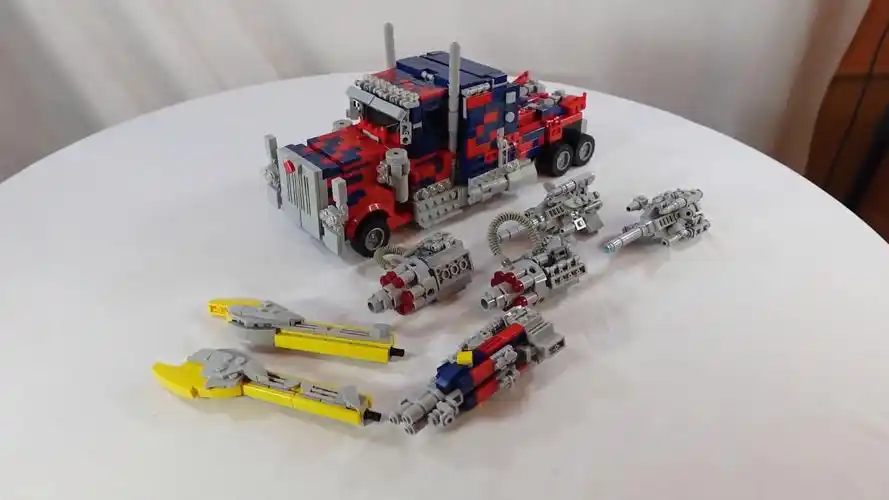 乐高变形金刚擎天柱