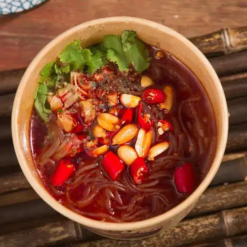 【买一箱送一箱】嗨吃家酸辣粉桶装方便面方便粉丝正宗网红酸辣粉