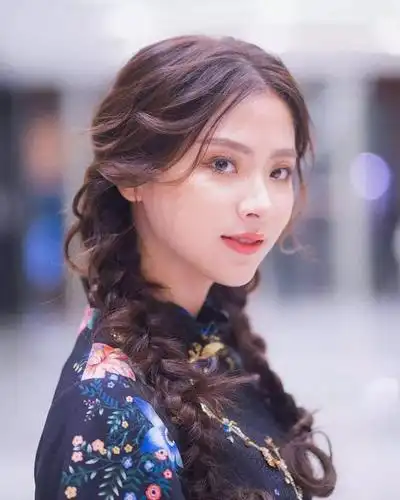 泰国版沈佳宜越加成熟魅力小水平采娜肤白身材好惊为天人