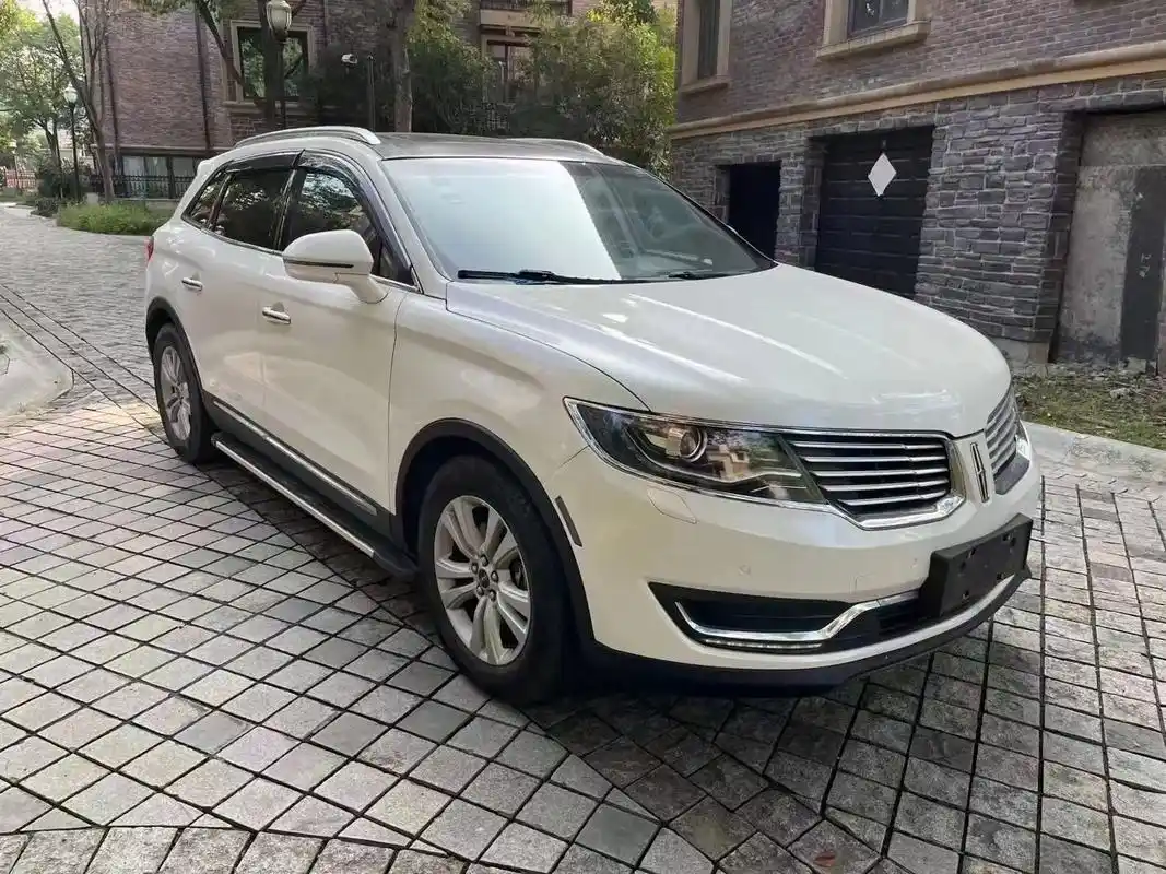 拿下一台2016上牌的纯进口林肯大型越野车,上路头50万,现 - 抖音