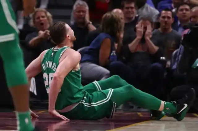 【观察】海沃德再度折翼 绿军如何过度轮换危机?