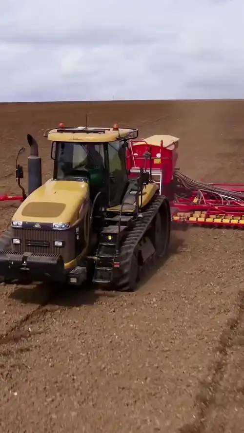 卡特全履带拖拉机