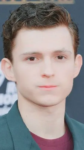 壁纸尺寸|汤姆·赫兰德