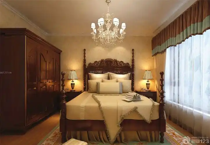 新房卧室浅棕色木地板设计图片_装信通网效果图