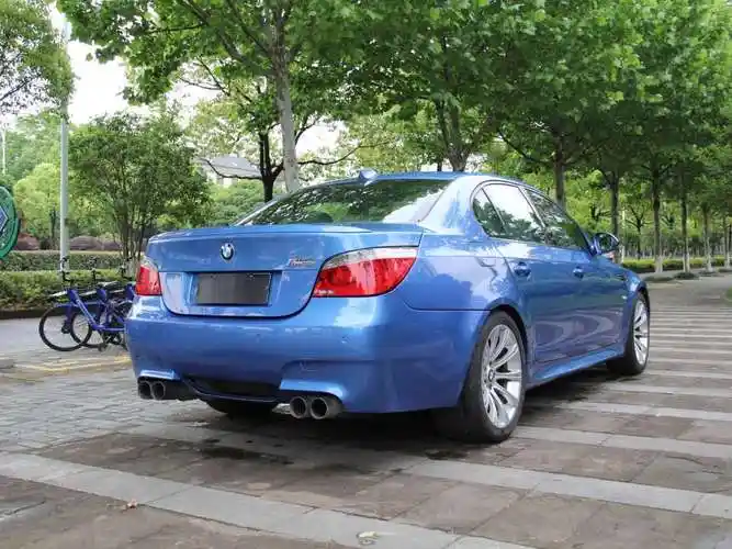 宝马 宝马m5 2005款 m5图片