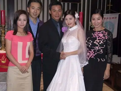 男主角方灿堂就是个医生,后来为了利益抛弃青梅竹马的静玉娶了富家女