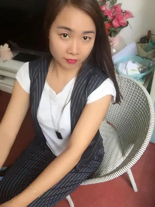 29岁离异女征婚照片(id:80129657)_贵州黔西南布依族苗族自治州征婚