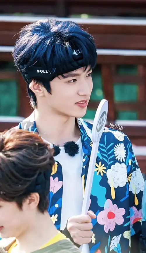 刘耀文把摄影师跑丢了##刘耀文全员加速中跑丢摄影师