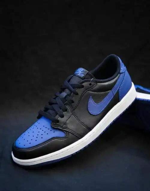 突袭发售aj1low黑蓝