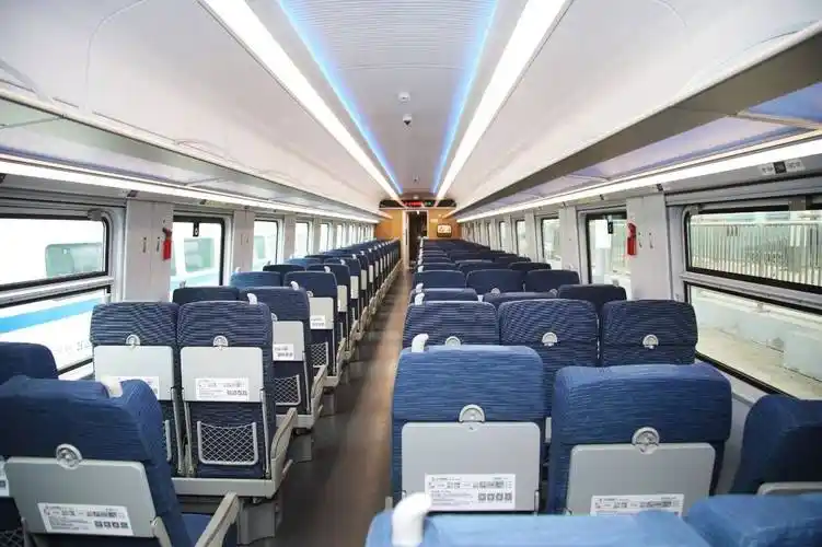 威海63济南复兴号动卧列车即将上线