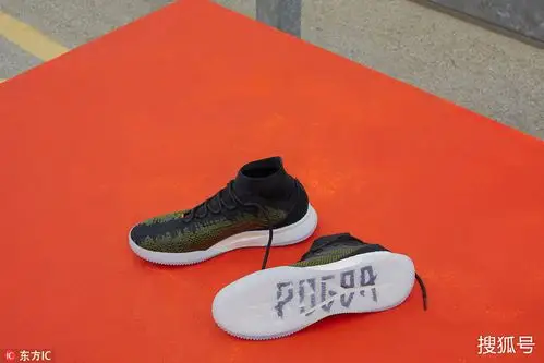 买买买总有一款适合你 博格巴推出新款球鞋休闲鞋