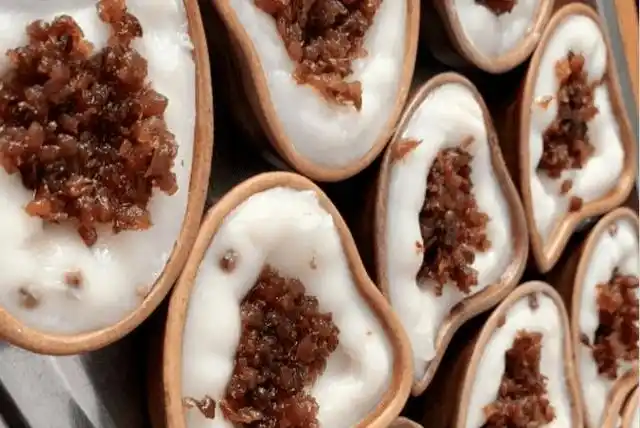 广东特色小吃店糕粿和绿豆组合制作美食卖的速度比做的还快