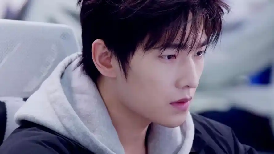 【杨洋】肖奈x叶修 - 脑海多了个叶不羞(假如若白穿成肖奈3/4)_哔哩