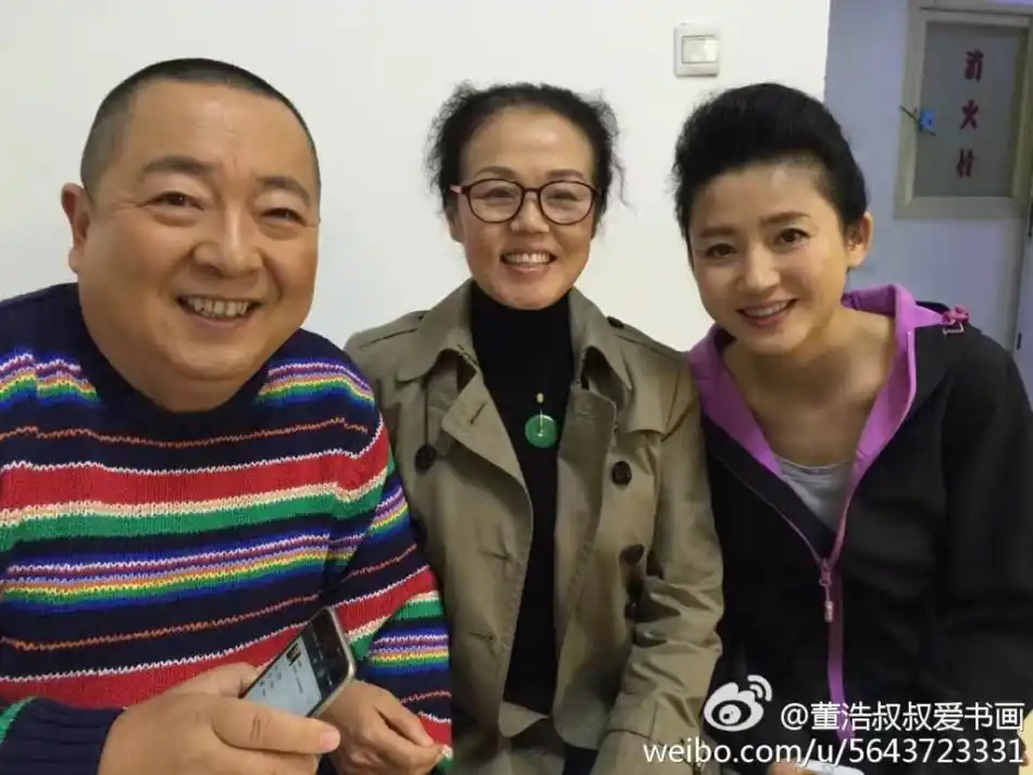 回忆杀董浩叔叔合影鞠萍姐姐金龟子