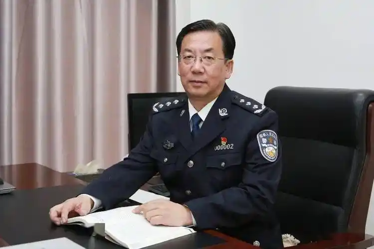 唱响为民服务"最强音"——访青海省公安厅党委副书记,副厅长沈森