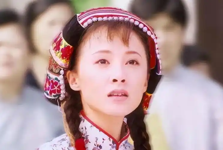 回顾演员徐露我这辈子正确的决定就是隐退为丈夫生下女儿