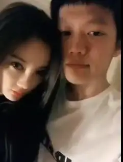 李小璐pgone又隔空互动?网友:经历这么多还没拆散,没准是真爱